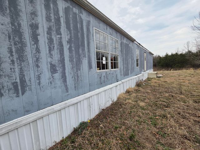 18339 Emmett Kelly Road, Houston, MO 65483