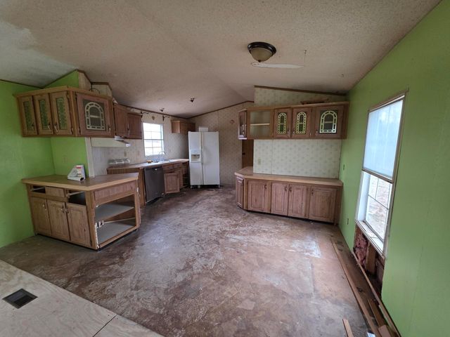 18339 Emmett Kelly Road, Houston, MO 65483