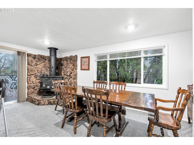 2390 Ne SPRUCE Ave, Gresham, OR 97030