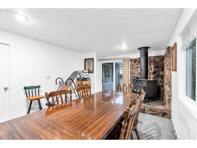 2390 Ne SPRUCE Ave, Gresham, OR 97030