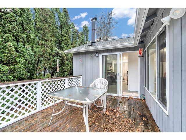 2390 Ne SPRUCE Ave, Gresham, OR 97030