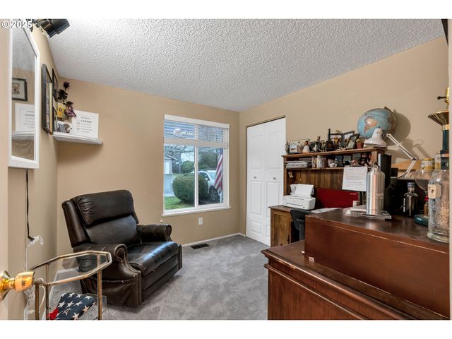 2390 Ne SPRUCE Ave, Gresham, OR 97030