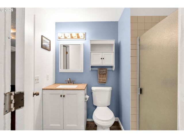 2390 Ne SPRUCE Ave, Gresham, OR 97030