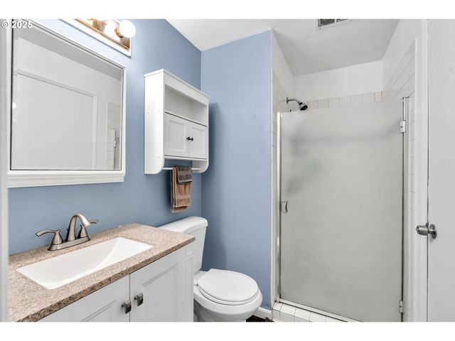 2390 Ne SPRUCE Ave, Gresham, OR 97030