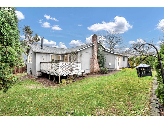 2390 Ne SPRUCE Ave, Gresham, OR 97030