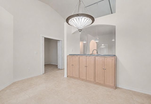 8482 Logia Circle, Boynton Beach, FL 33472