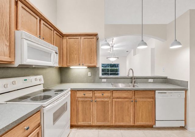 8482 Logia Circle, Boynton Beach, FL 33472