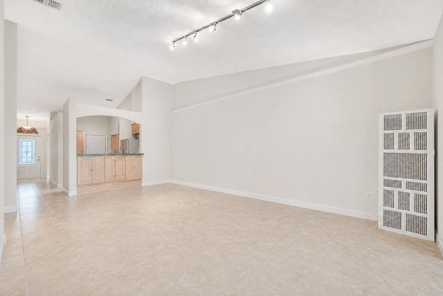 8482 Logia Circle, Boynton Beach, FL 33472