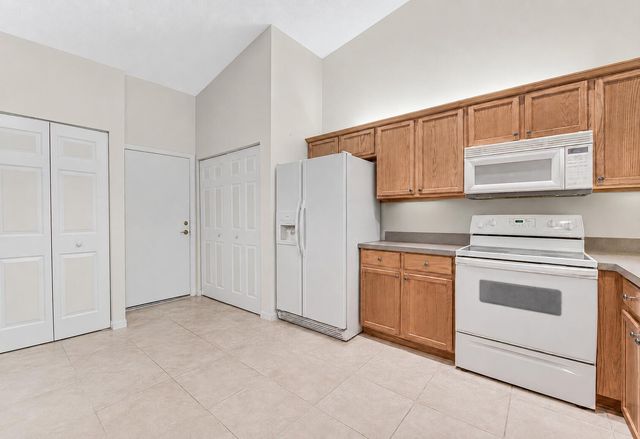 8482 Logia Circle, Boynton Beach, FL 33472