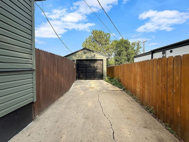 212 18th St. NW, Minot, ND 58703