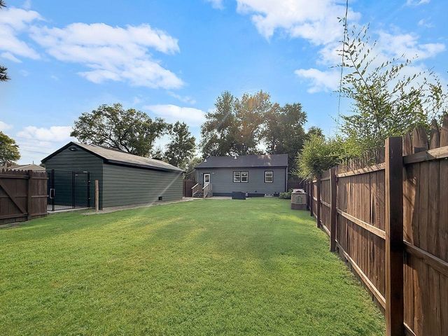 212 18th St. NW, Minot, ND 58703