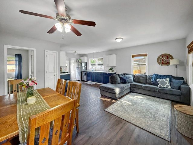 212 18th St. NW, Minot, ND 58703