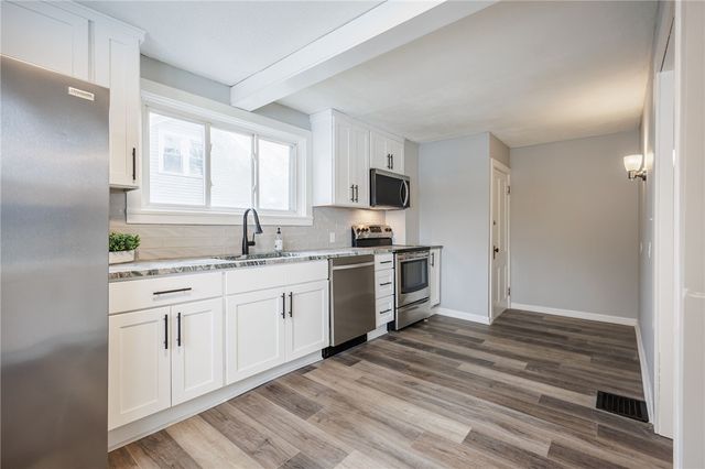 40 Montcalm Drive, Irondequoit, NY 14617