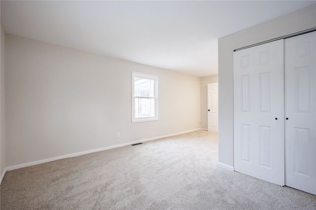 40 Montcalm Drive, Irondequoit, NY 14617