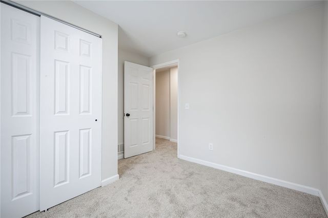 40 Montcalm Drive, Irondequoit, NY 14617