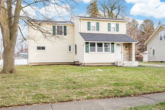 40 Montcalm Drive, Irondequoit, NY 14617