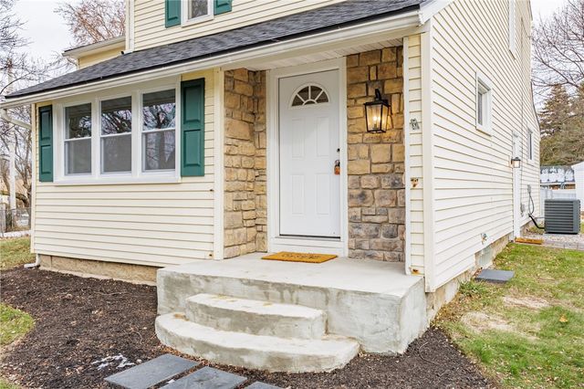 40 Montcalm Drive, Irondequoit, NY 14617