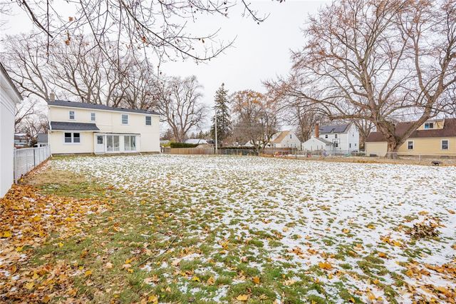 40 Montcalm Drive, Irondequoit, NY 14617