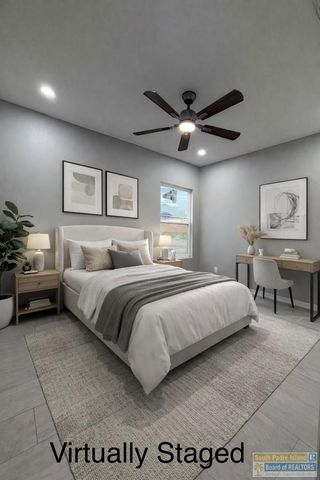 2702 Juan Castillo Ave., Port Isabel, TX 78578