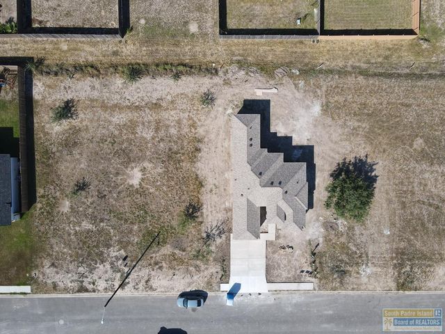 2702 Juan Castillo Ave., Port Isabel, TX 78578