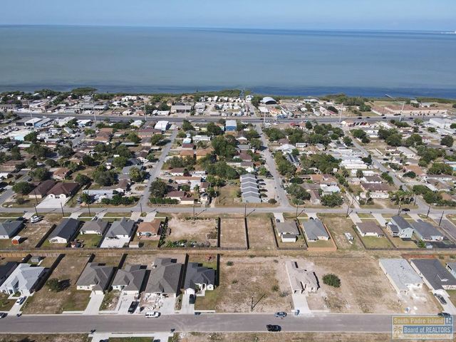 2702 Juan Castillo Ave., Port Isabel, TX 78578