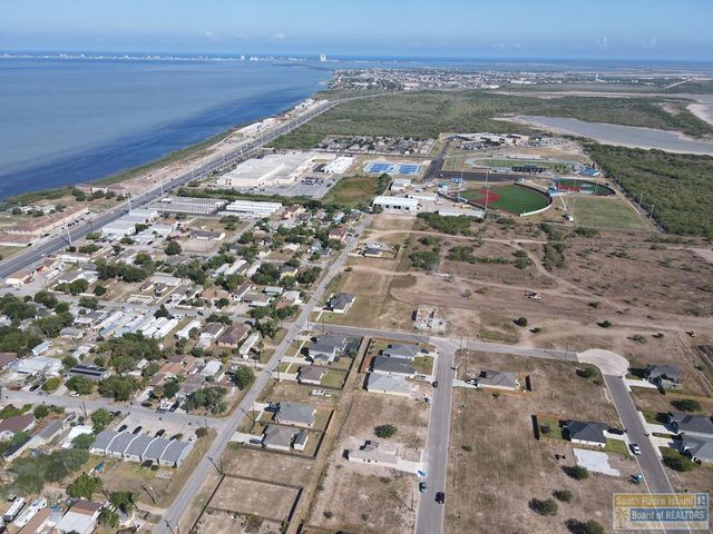 2702 Juan Castillo Ave., Port Isabel, TX 78578