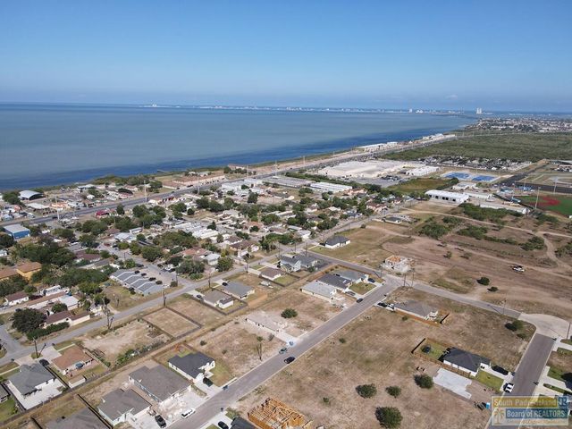 2702 Juan Castillo Ave., Port Isabel, TX 78578