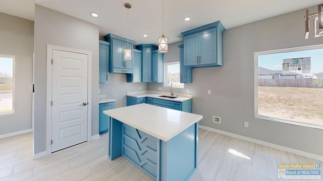 2702 Juan Castillo Ave., Port Isabel, TX 78578