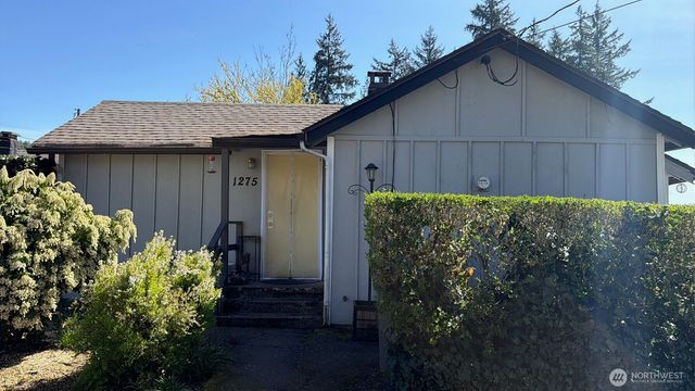 1275 Northlake Way NW, Bremerton, WA 98312