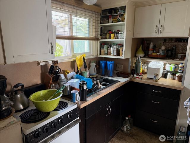 1275 Northlake Way NW, Bremerton, WA 98312