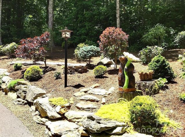 811 Hemlock Drive, Newland, NC 28657