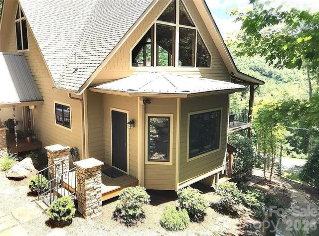 811 Hemlock Drive, Newland, NC 28657