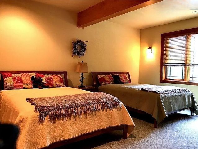 811 Hemlock Drive, Newland, NC 28657