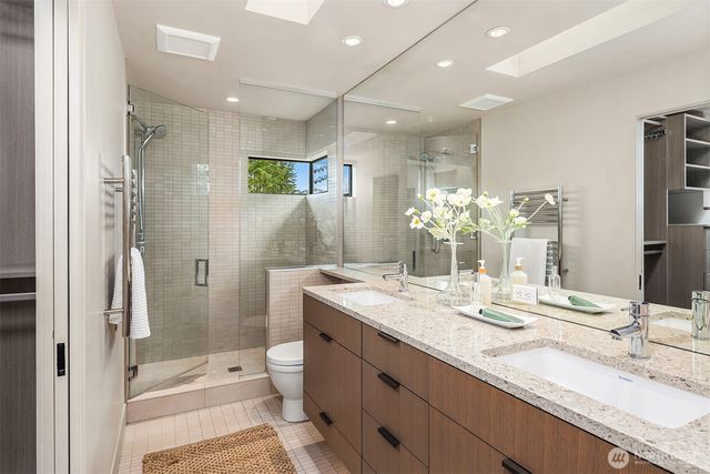 7733 58th Avenue NE, Seattle, WA 98115