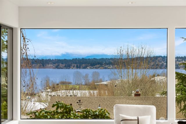 7733 58th Avenue NE, Seattle, WA 98115