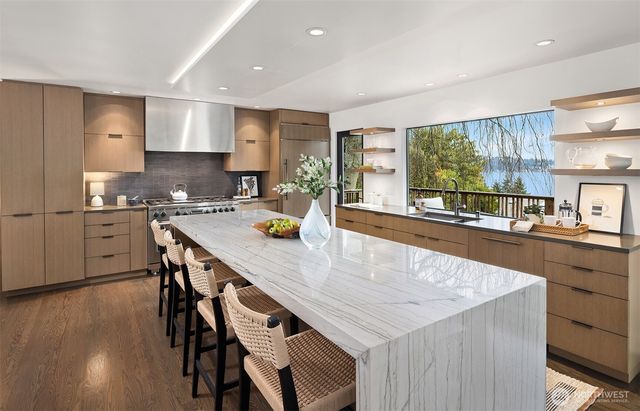 7733 58th Avenue NE, Seattle, WA 98115