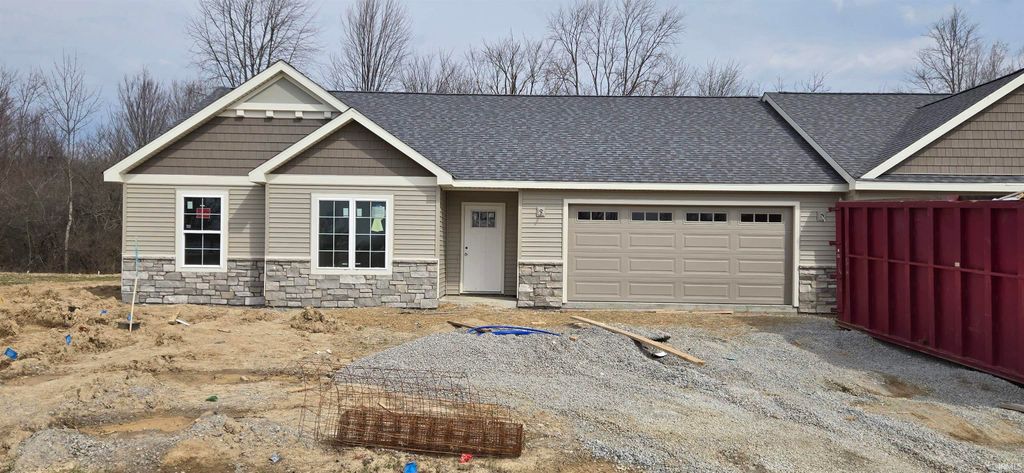 1401 E Boulder Run, Columbia City, IN 46725