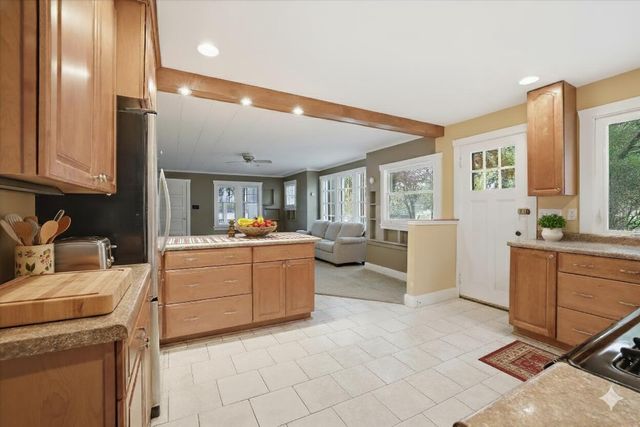 W203S11090 Point Denoon ROAD, Muskego, WI 53150