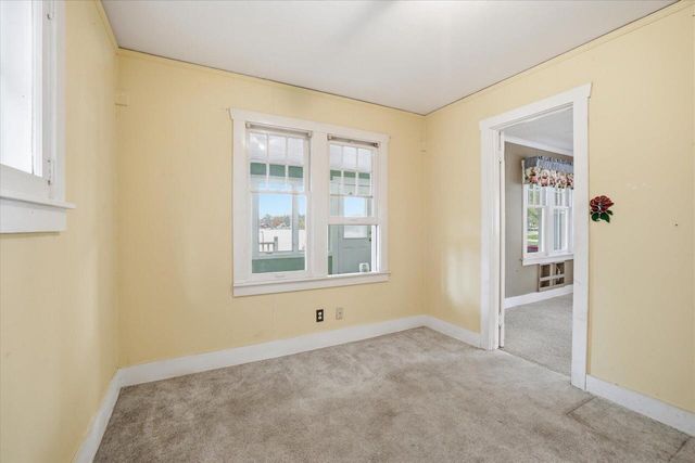 W203S11090 Point Denoon ROAD, Muskego, WI 53150