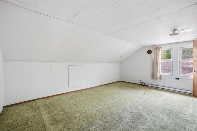 W203S11090 Point Denoon ROAD, Muskego, WI 53150