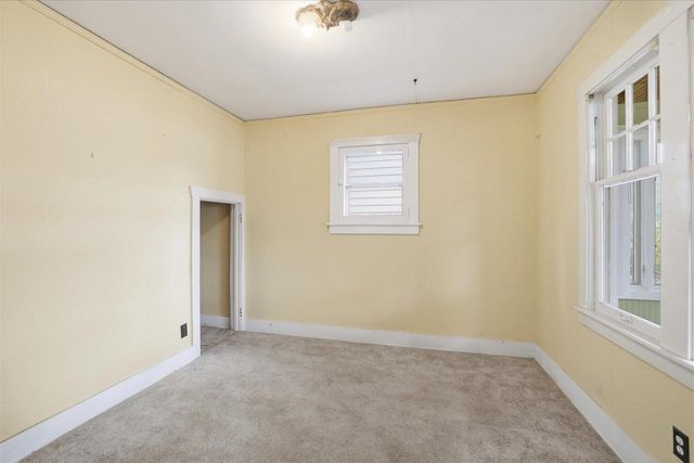 W203S11090 Point Denoon ROAD, Muskego, WI 53150