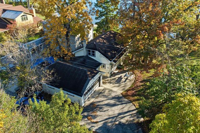 W203S11090 Point Denoon ROAD, Muskego, WI 53150