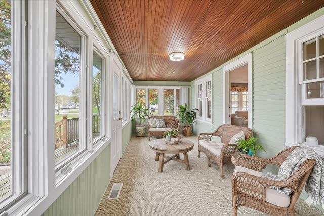 W203S11090 Point Denoon ROAD, Muskego, WI 53150