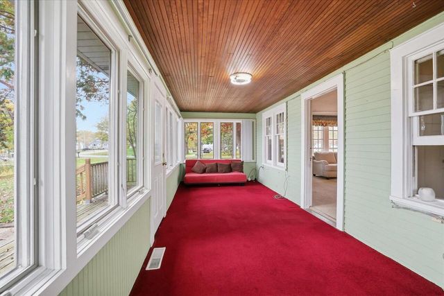 W203S11090 Point Denoon ROAD, Muskego, WI 53150