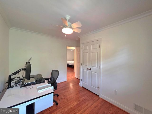 8300 BEECH TREE RD, Bethesda, MD 20817
