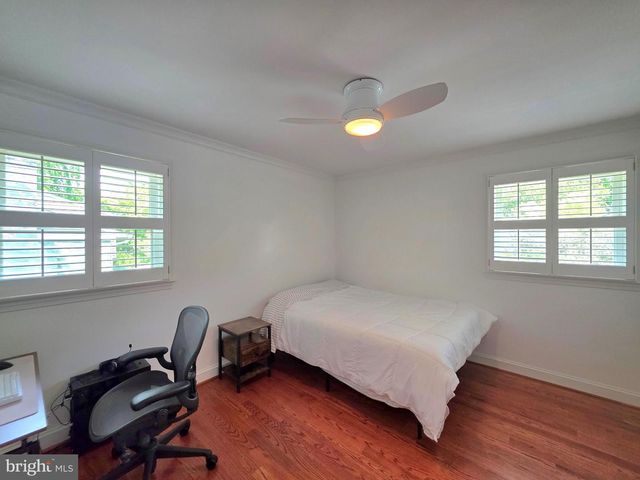 8300 BEECH TREE RD, Bethesda, MD 20817