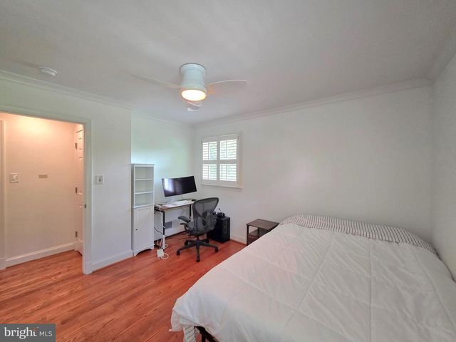8300 BEECH TREE RD, Bethesda, MD 20817