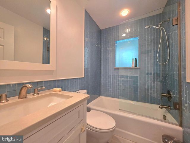8300 BEECH TREE RD, Bethesda, MD 20817