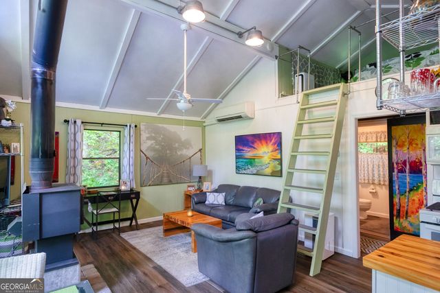 787 Glenns Drive, Sautee Nacoochee, GA 30571