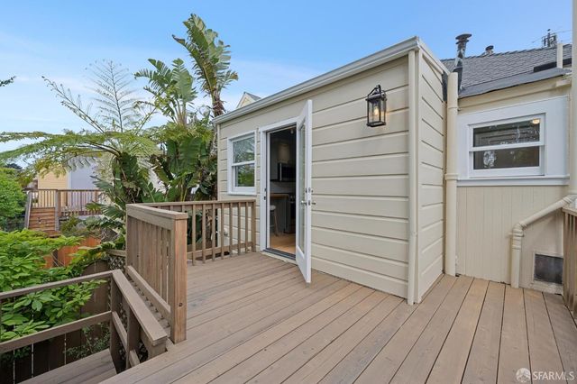 437 Staples Avenue, San Francisco, CA 94112